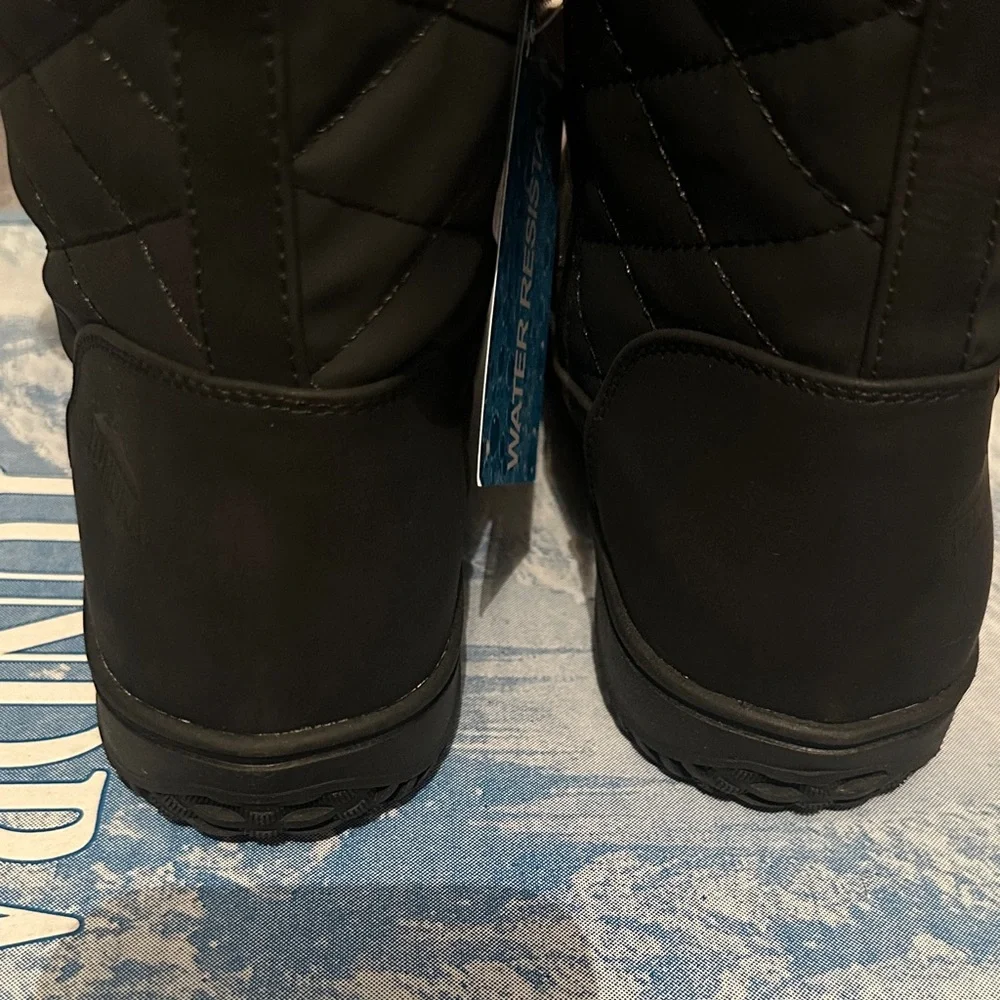 Tundra stylish black